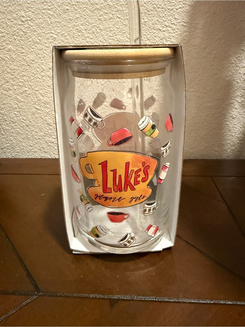 Gilmore Girls- ‘Luke's’ 16 oz Glass Tumbler ft Multi-Cup Accents w/ lid & straw